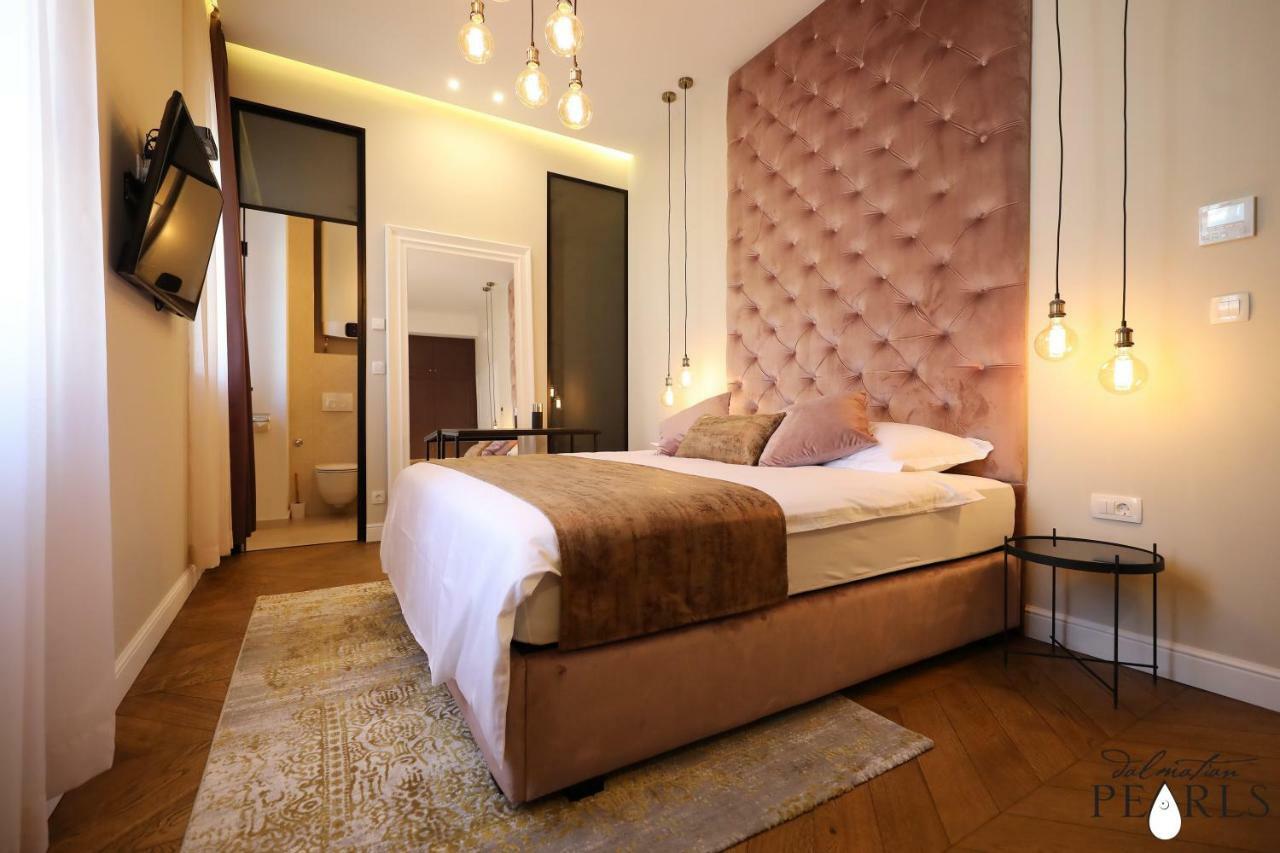 Three Pearls Deluxe Rooms & Studios Zadar Exterior foto