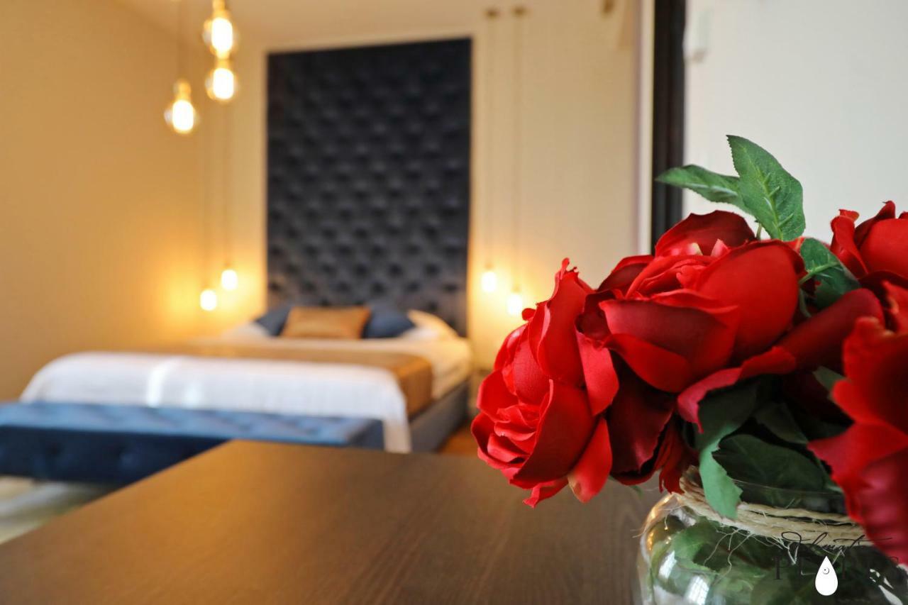 Three Pearls Deluxe Rooms & Studios Zadar Exterior foto